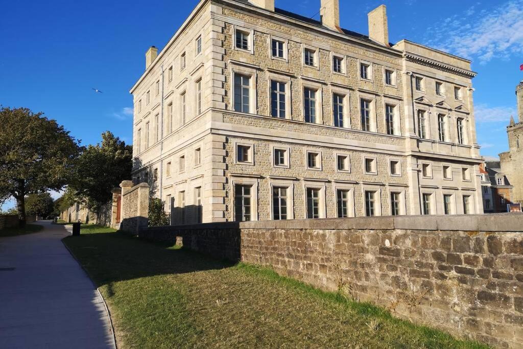 Appartement Au Coeur Des Remparts บูโลญ-ซูร์-แมร์ ภายนอก รูปภาพ